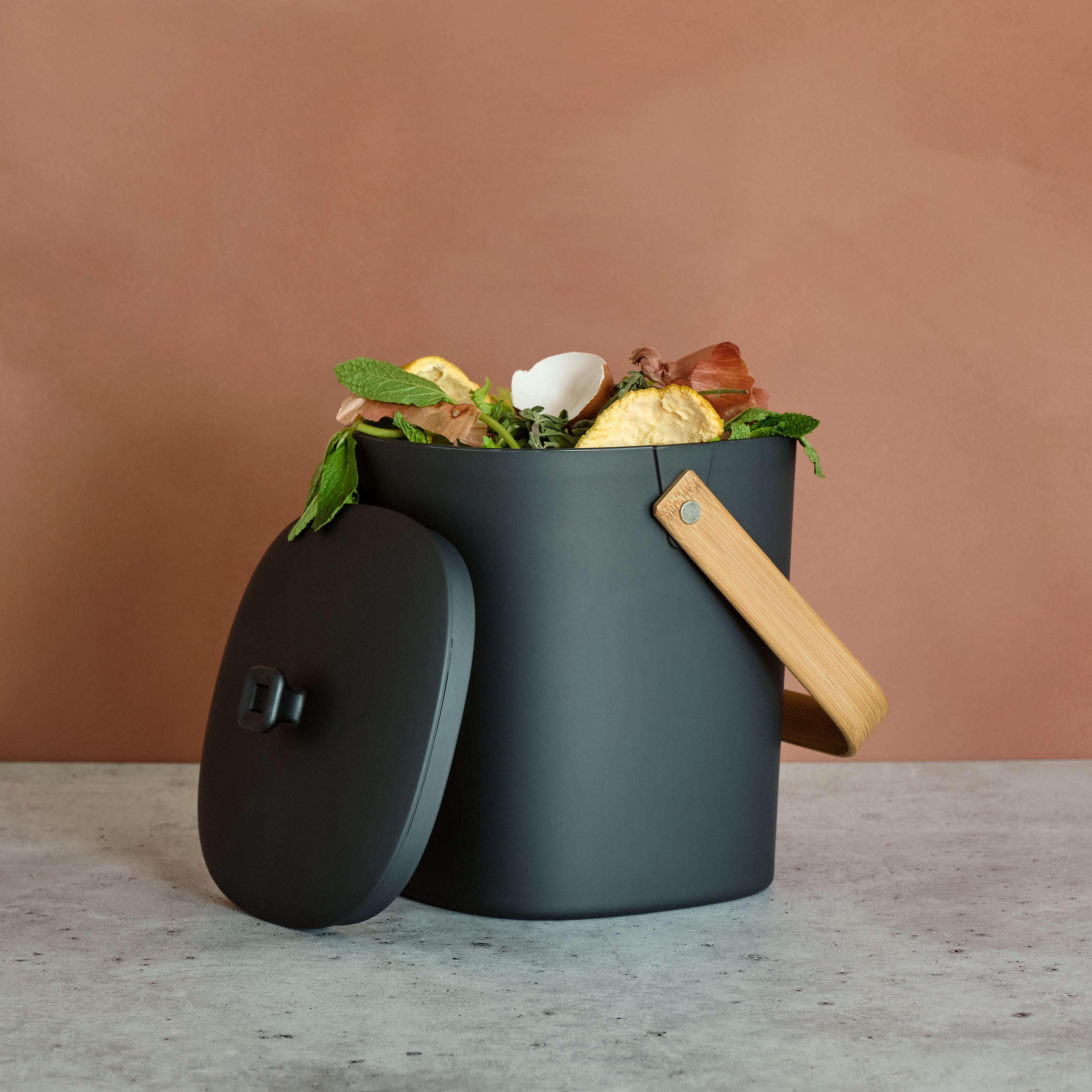 bamboozle-composting-composteur-cuisine-astrik-anti-odeur image 7