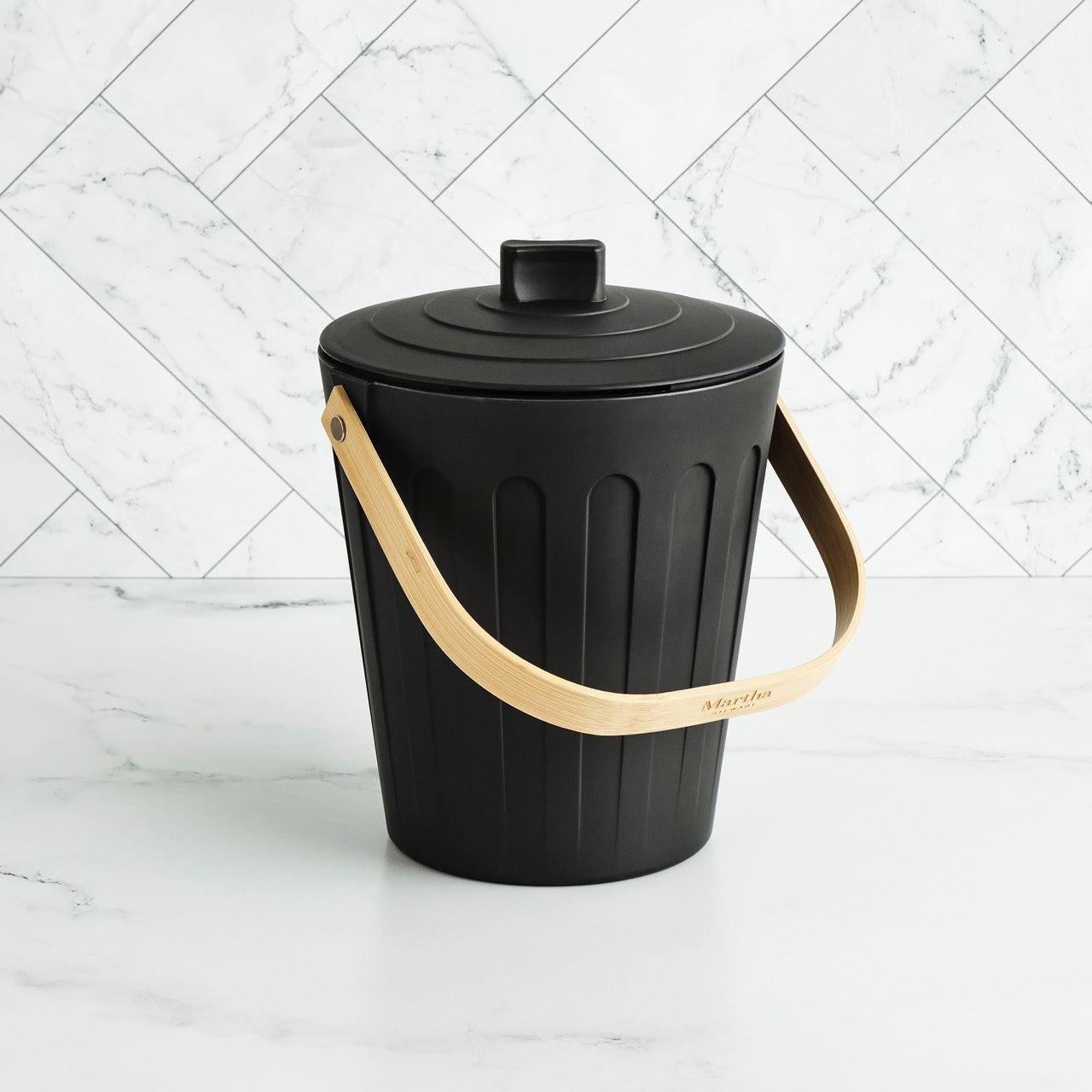 bamboozle-composting-martha-stewart-composteur-cuisine-anti-odeurs image 2