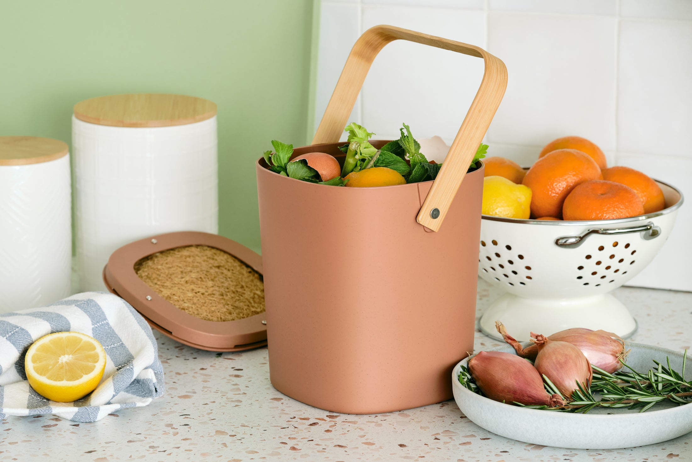 bamboozle-composting-composteur-cuisine-astrik-anti-odeur image 6